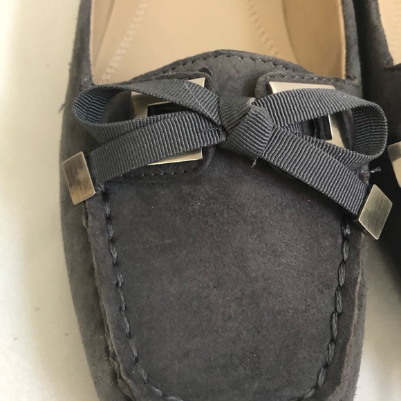 NWT Ellen Tracy Wanda Grey Loafers, Size 7.5 - Picture 3 of 7